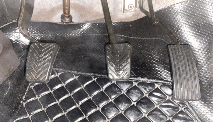 2016 Hyundai Eon SPORTZ, Petrol, Manual, 44,154 km, Pedals