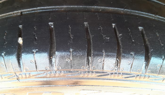 2018 Maruti Ciaz DELTA 1.4 MT PETROL, Petrol, Manual, 77,648 km, Left Front Tyre Tread
