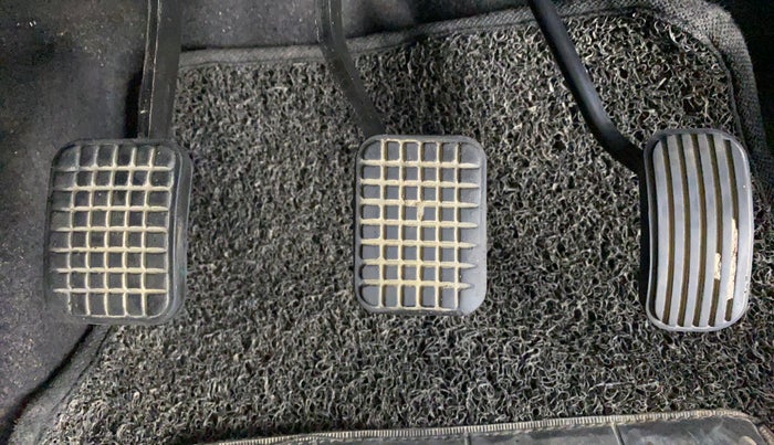 2019 Tata Tiago XT 1.2 REVOTRON, CNG, Manual, 22,263 km, Pedals