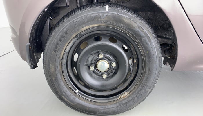 2019 Tata Tiago XT 1.2 REVOTRON, CNG, Manual, 22,263 km, Right Rear Wheel
