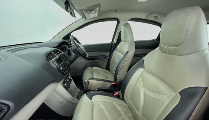 2019 Tata Tiago XT 1.2 REVOTRON, CNG, Manual, 22,263 km, Right Side Front Door Cabin