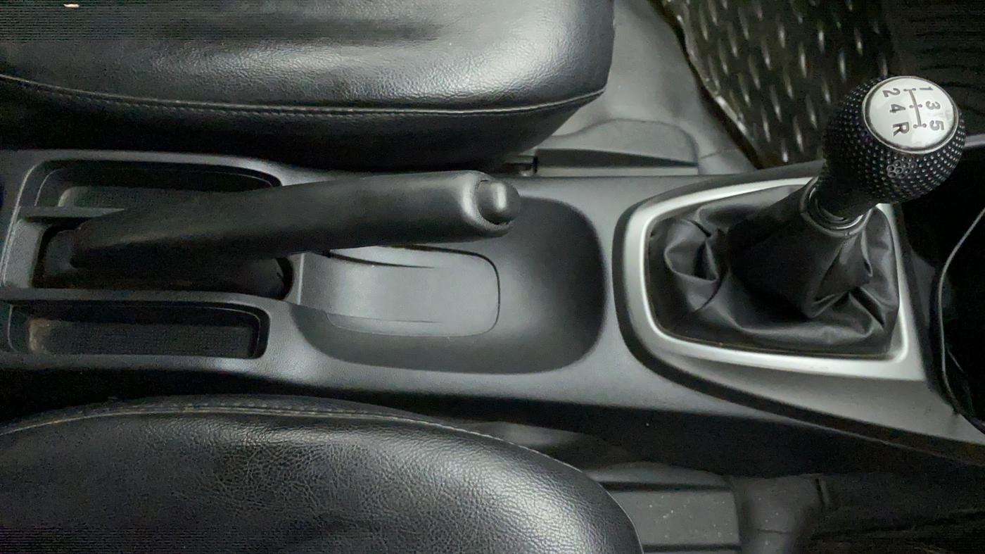 2013 Honda City 1.5L I-VTEC CORPORATE MT, Petrol, Manual, 69,371 km, Gear Lever