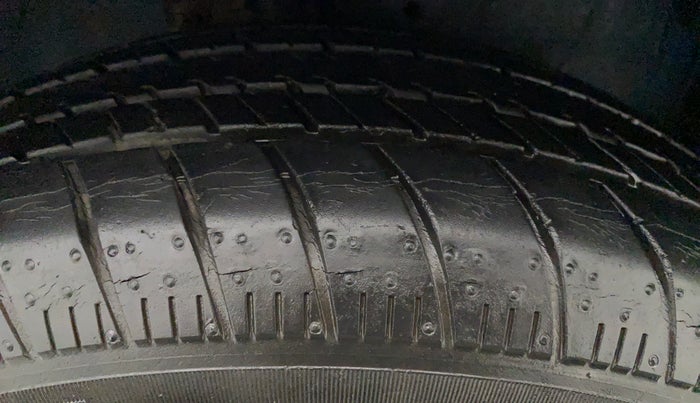2018 Maruti Celerio ZXI, Petrol, Manual, 9,866 km, Left Rear Tyre Tread