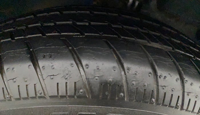 2018 Maruti Celerio ZXI, Petrol, Manual, 9,866 km, Right Rear Tyre Tread