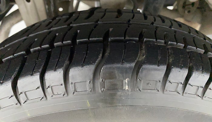 2018 Maruti Alto 800 LXI, Petrol, Manual, 8,396 km, Right Rear Tyre Tread