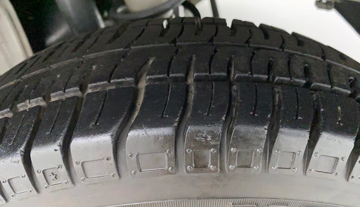 2018 Maruti Alto 800 LXI, Petrol, Manual, 8,396 km, Left Rear Tyre Tread