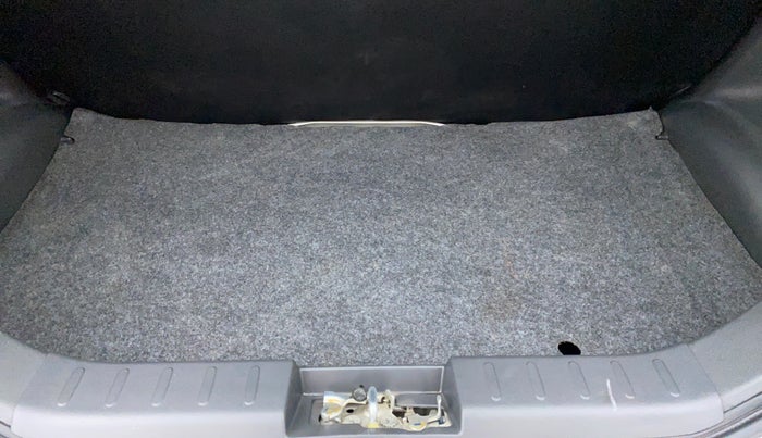 2018 Maruti Alto 800 LXI, Petrol, Manual, 8,396 km, Boot Inside