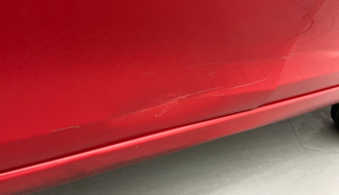2016 Maruti Swift VXI, Petrol, Manual, 21,536 km, Front passenger door - Minor scratches