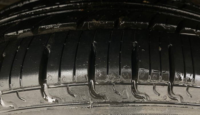 2022 Hyundai GRAND I10 NIOS SPORTZ 1.2 KAPPA VTVT CNG, CNG, Manual, 76,343 km, Right Rear Tyre Tread