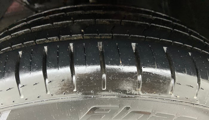 2022 Maruti Baleno ALPHA PETROL 1.2, Petrol, Manual, 8,424 km, Left Front Tyre Tread