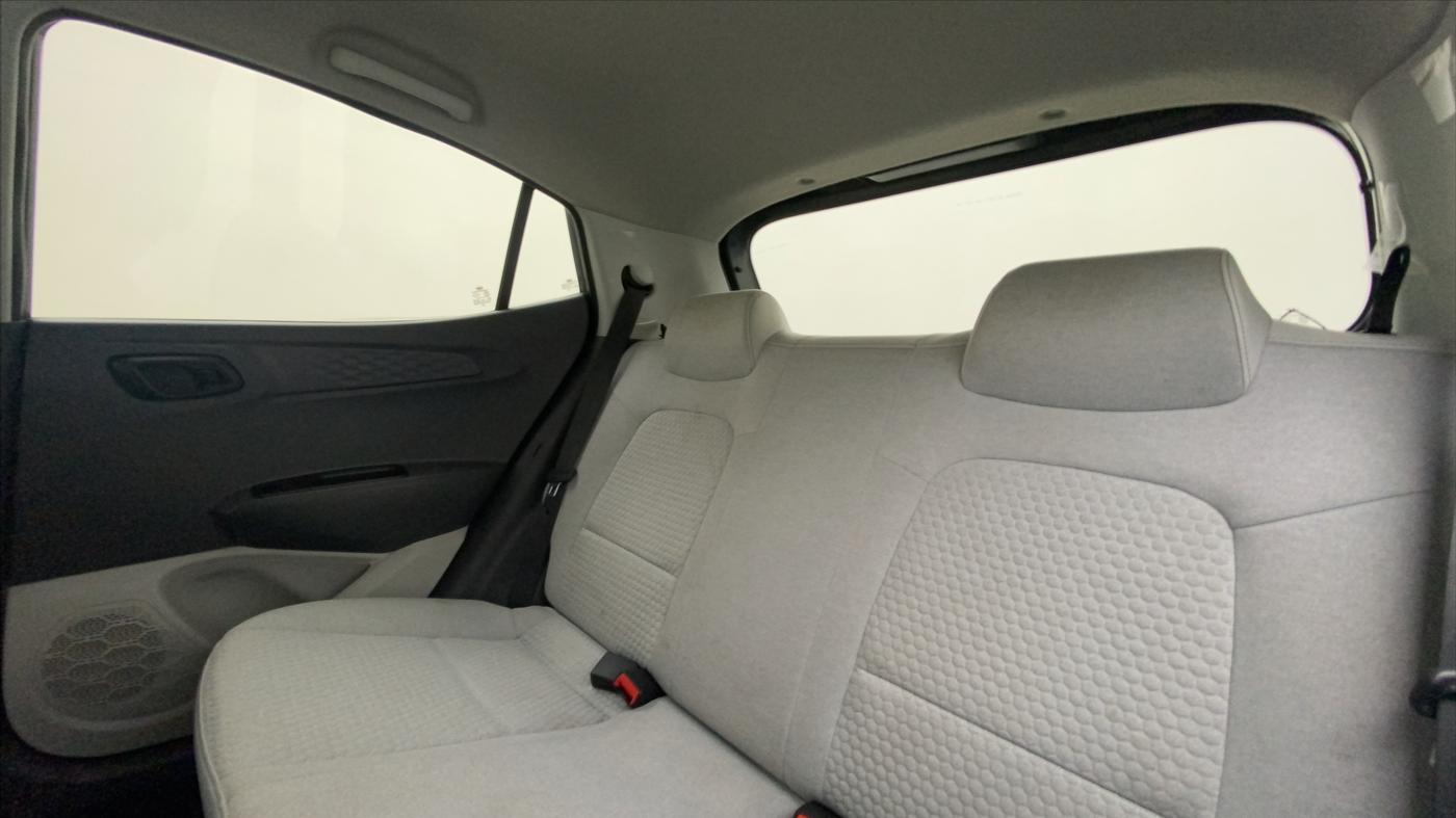 2021 Hyundai GRAND I10 NIOS MAGNA 1.2 KAPPA VTVT, Petrol, Manual, 28,565 km, Right Side Rear Door Cabin