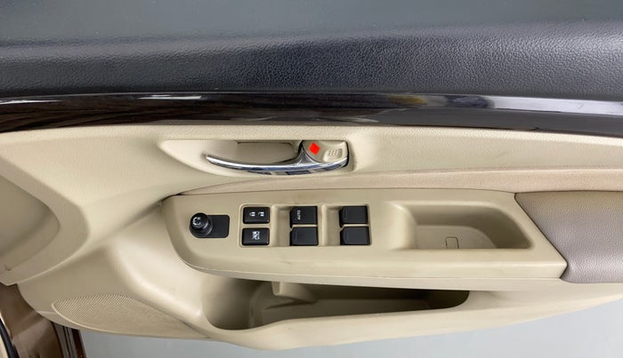 2016 Maruti Ciaz VDI+ SHVS, Diesel, Manual, 78,030 km, Driver Side Door Panels Control