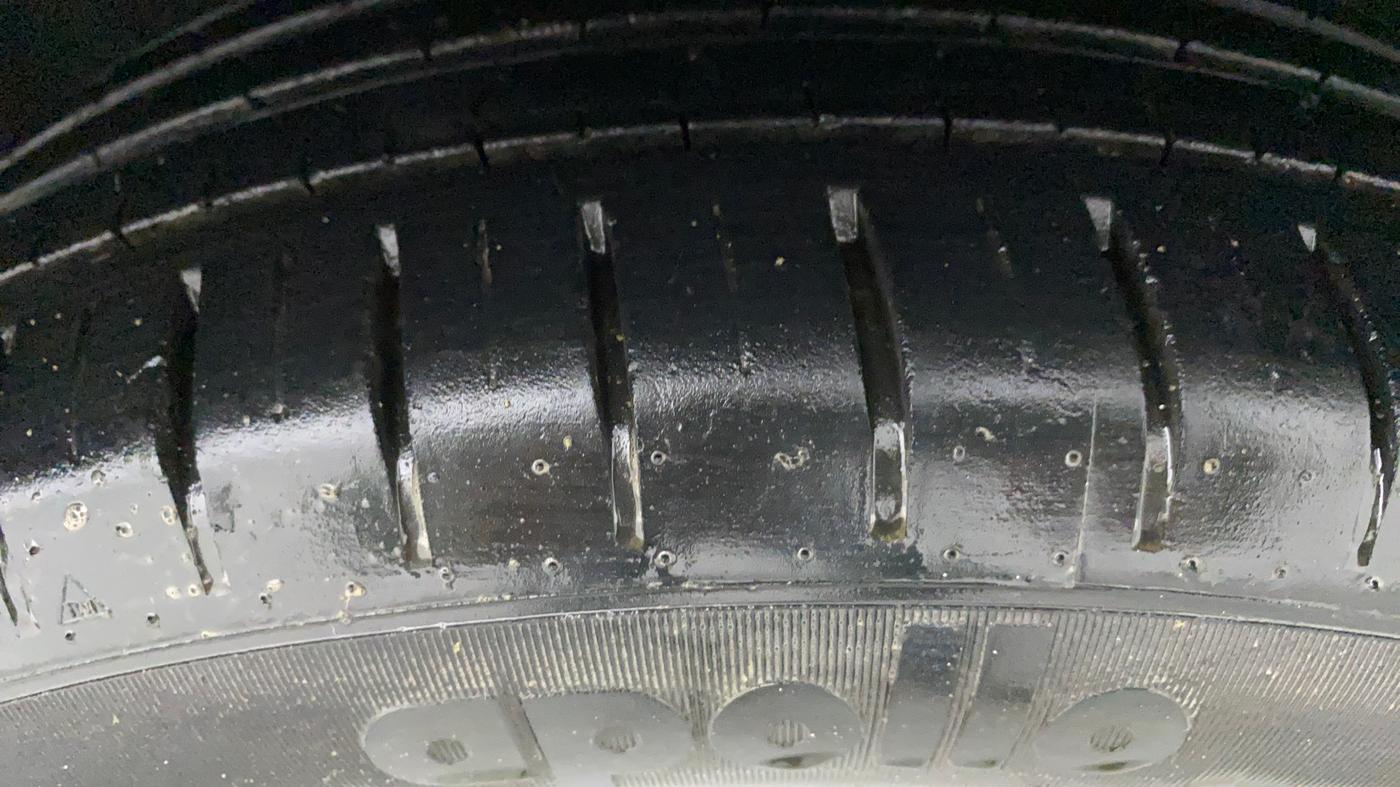 2021 Maruti Baleno ZETA PETROL 1.2, Petrol, Manual, 34,377 km, Right Front Tyre Tread