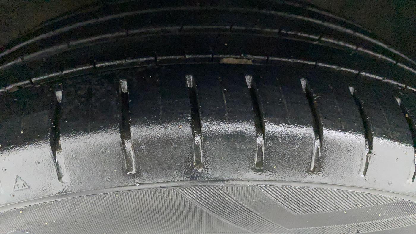 2021 Maruti Baleno ZETA PETROL 1.2, Petrol, Manual, 34,377 km, Left Front Tyre Tread