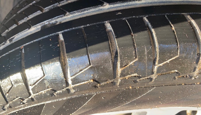 2020 Maruti S Cross DELTA 1.5, Petrol, Manual, 11,656 km, Left Rear Tyre Tread