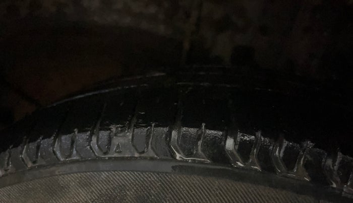 2021 Tata ALTROZ XE PETROL, Petrol, Manual, 70,238 km, Left Rear Tyre Tread