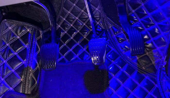 2021 Tata ALTROZ XE PETROL, Petrol, Manual, 70,238 km, Pedals