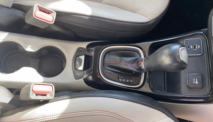 2017 Jeep Compass LIMITED 1.4 PETROL AT, Petrol, Automatic, 73,279 km, Gear Lever