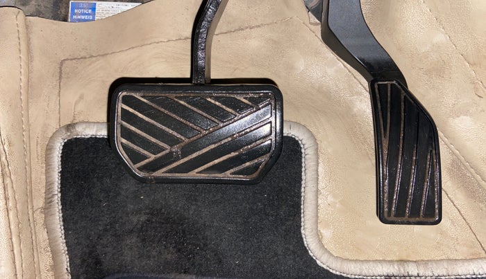 2018 Maruti Vitara Brezza ZDI AMT, Diesel, Automatic, 70,878 km, Pedals