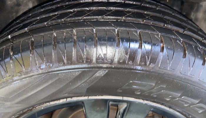 2018 Maruti Vitara Brezza ZDI AMT, Diesel, Automatic, 70,878 km, Right Front Tyre Tread