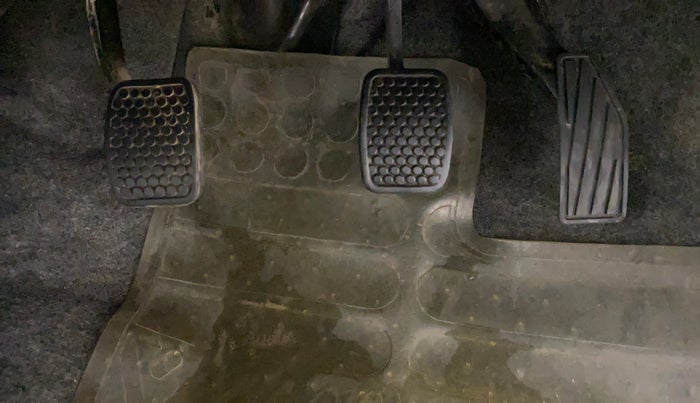 2016 Maruti Alto 800 LXI, Petrol, Manual, 40,809 km, Pedals