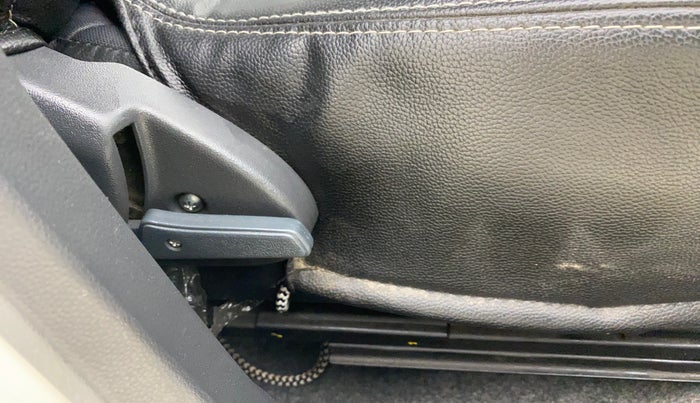 2016 Maruti Alto 800 LXI, Petrol, Manual, 40,809 km, Driver Side Adjustment Panel