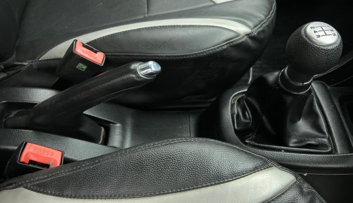 2013 Maruti Swift ZDI, Diesel, Manual, 83,725 km, Gear Lever
