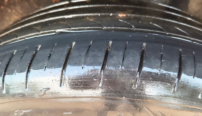 2017 Maruti Baleno ALPHA PETROL 1.2, Petrol, Manual, 72,540 km, Left Rear Tyre Tread