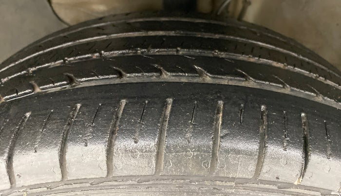 2017 Hyundai Elite i20 ASTA 1.2, Petrol, Manual, 29,591 km, Left Front Tyre Tread