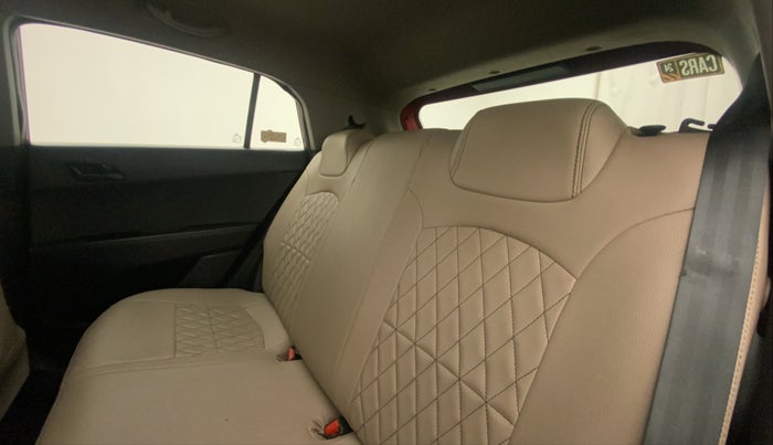 2017 Hyundai Creta E PLUS 1.6 PETROL, Petrol, Manual, 39,827 km, Right Side Rear Door Cabin