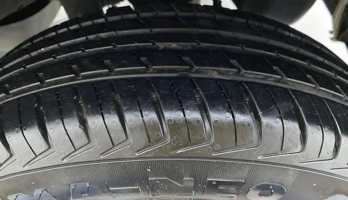 2015 Hyundai Eon ERA PLUS, Petrol, Manual, 50,751 km, Left Rear Tyre Tread