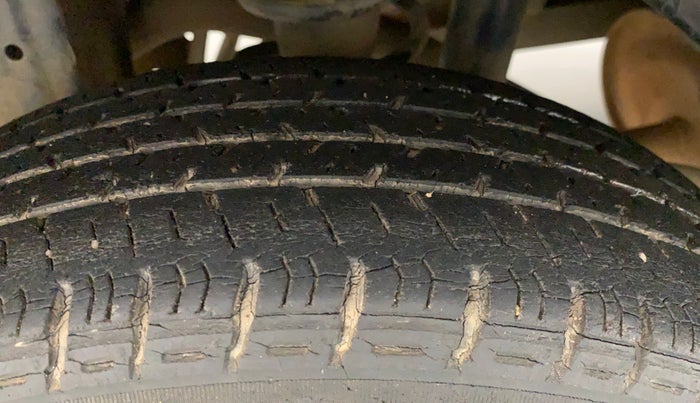 2015 Maruti Alto K10 VXI, Petrol, Manual, 76,702 km, Right Rear Tyre Tread