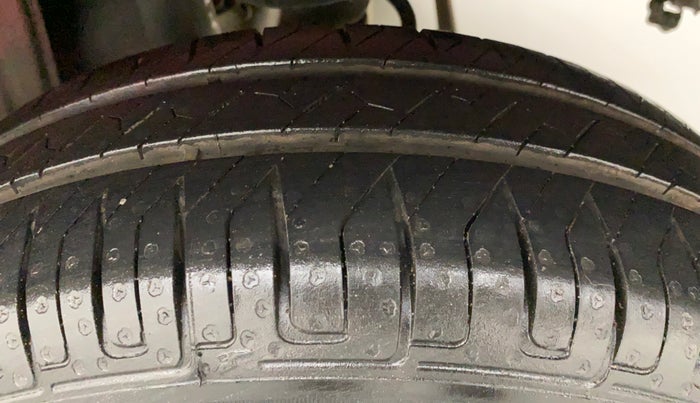 2015 Maruti Alto K10 VXI, Petrol, Manual, 67,181 km, Left Rear Tyre Tread