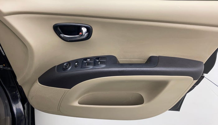 2011 Hyundai i10 SPORTZ 1.2 AT, Petrol, Automatic, 79,363 km, Right front window switch / handle - Power window makes minor noise