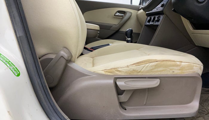 2014 Skoda Rapid 1.6 MPI AMBITION PLUS AT, Petrol, Automatic, 76,222 km, Driver Side Adjustment Panel