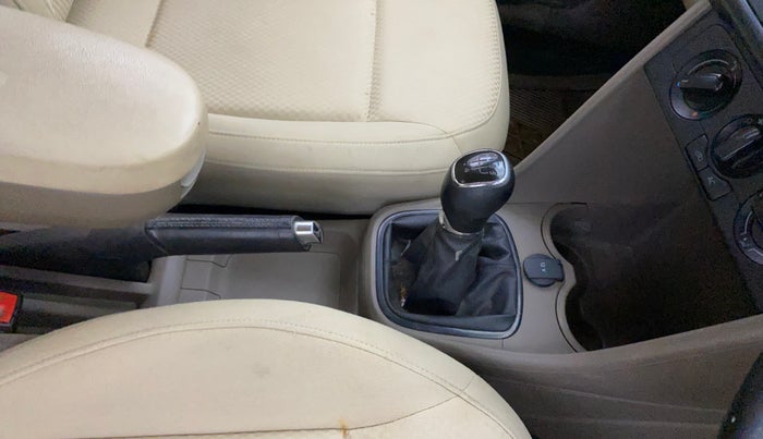 2014 Skoda Rapid 1.6 MPI AMBITION PLUS AT, Petrol, Automatic, 76,222 km, Gear Lever