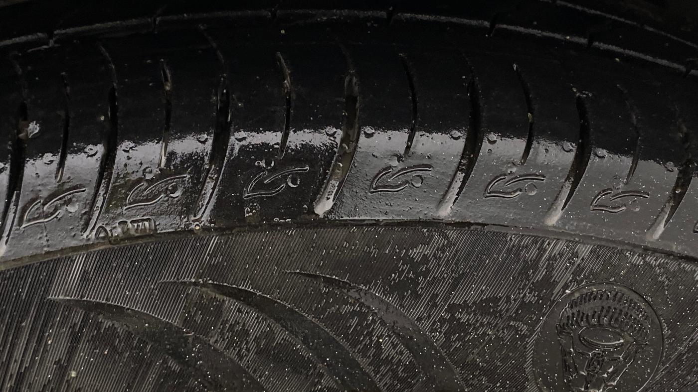 2019 Hyundai VENUE SX PLUS 1.0 TURBO DCT, Petrol, Automatic, 48,723 km, Right Front Tyre Tread