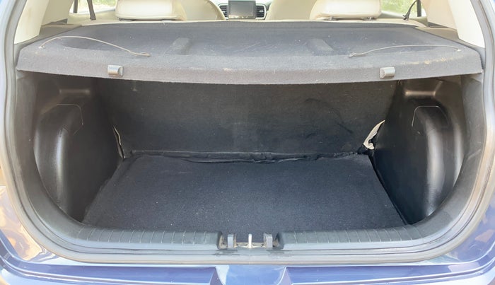 2021 Hyundai VENUE S+ 1.2, Petrol, Manual, 21,205 km, Boot Inside