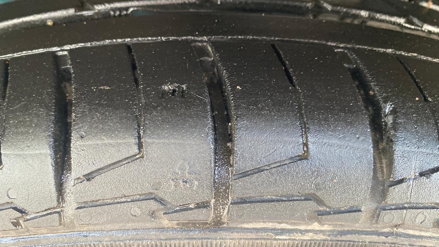 2022 Tata ALTROZ XZ PETROL, Petrol, Manual, 1,12,165 km, Left Front Tyre Tread