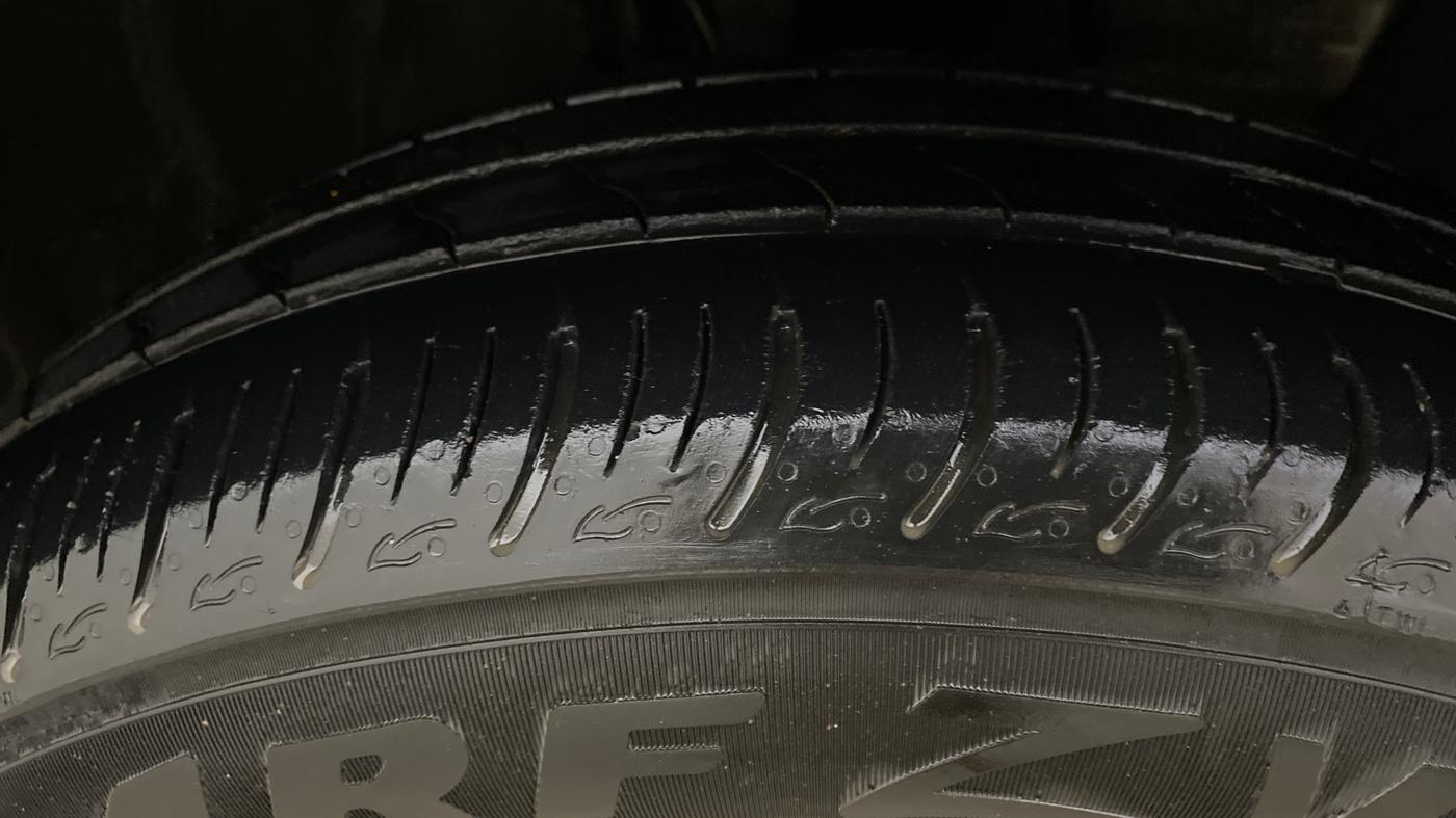 2019 Hyundai Elite i20 SPORTZ PLUS  1.2 CVT, Petrol, Automatic, 71,422 km, Right Front Tyre Tread