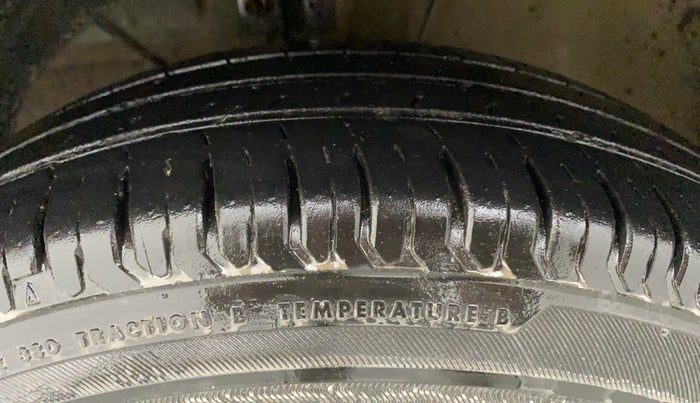 2019 Maruti Dzire VXI, Petrol, Manual, 30,068 km, Left Front Tyre Tread