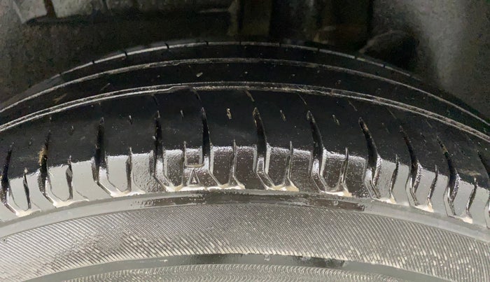 2019 Maruti Dzire VXI, Petrol, Manual, 30,068 km, Left Rear Tyre Tread