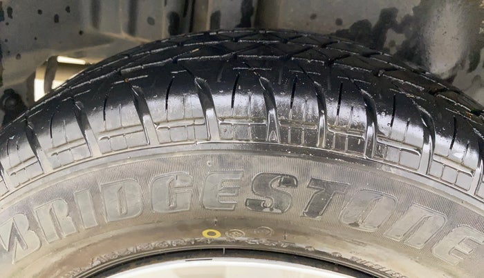 2014 Maruti Swift Dzire VXI, Petrol, Manual, 67,744 km, Right Rear Tyre Tread