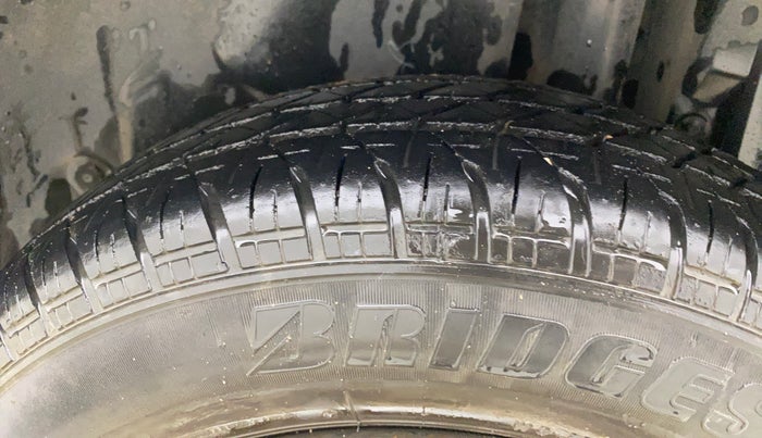 2014 Maruti Swift Dzire VXI, Petrol, Manual, 67,744 km, Left Rear Tyre Tread