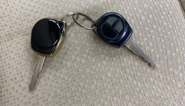 2014 Maruti Swift Dzire VXI, Petrol, Manual, 67,744 km, Key Close Up