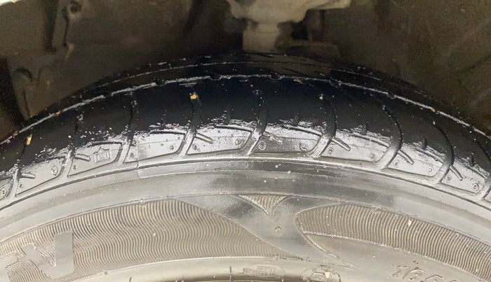 2019 Maruti Celerio ZXI AMT, Petrol, Automatic, 33,716 km, Left Front Tyre Tread