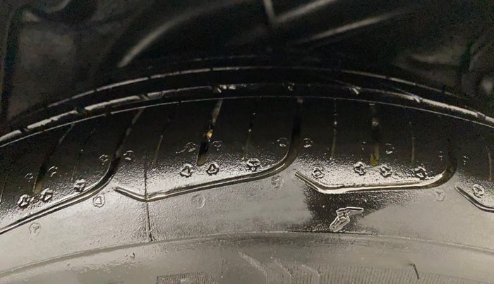 2016 Hyundai Verna 1.6 VTVT SX, Petrol, Manual, 38,980 km, Left Rear Tyre Tread