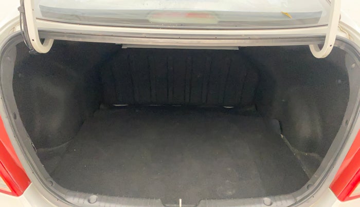 2016 Hyundai Verna 1.6 VTVT SX, Petrol, Manual, 38,980 km, Boot Inside