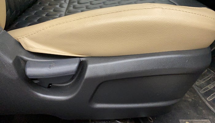 2019 Hyundai Elite i20 1.2 MAGNA PLUS VTVT, Petrol, Manual, 3,691 km, Driver Side Adjustment Panel