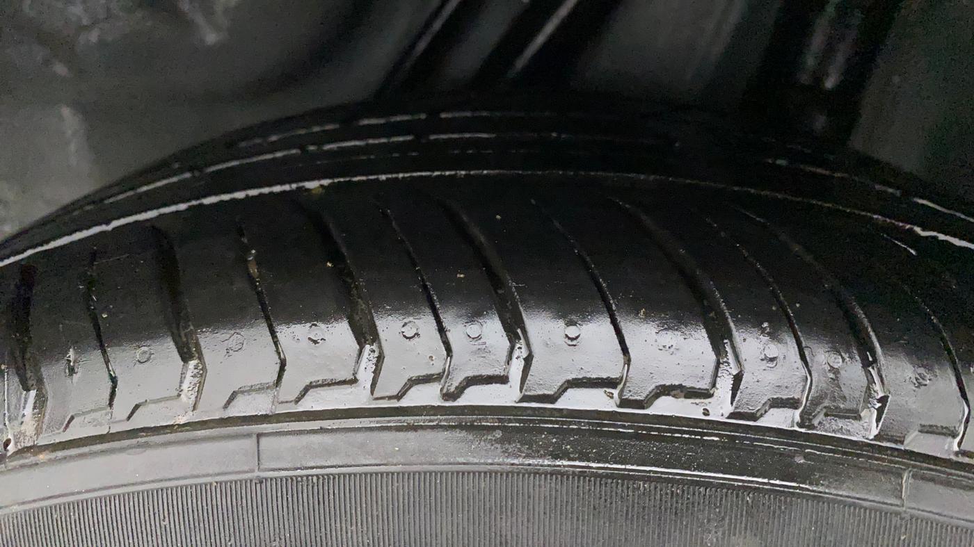2017 Honda BR-V 1.5L I-VTEC S, CNG, Manual, 64,668 km, Left Rear Tyre Tread